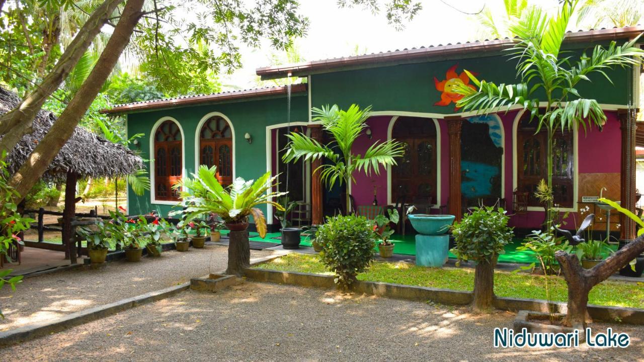 Niduwari Lake Homestay Dambulla Eksteriør bilde