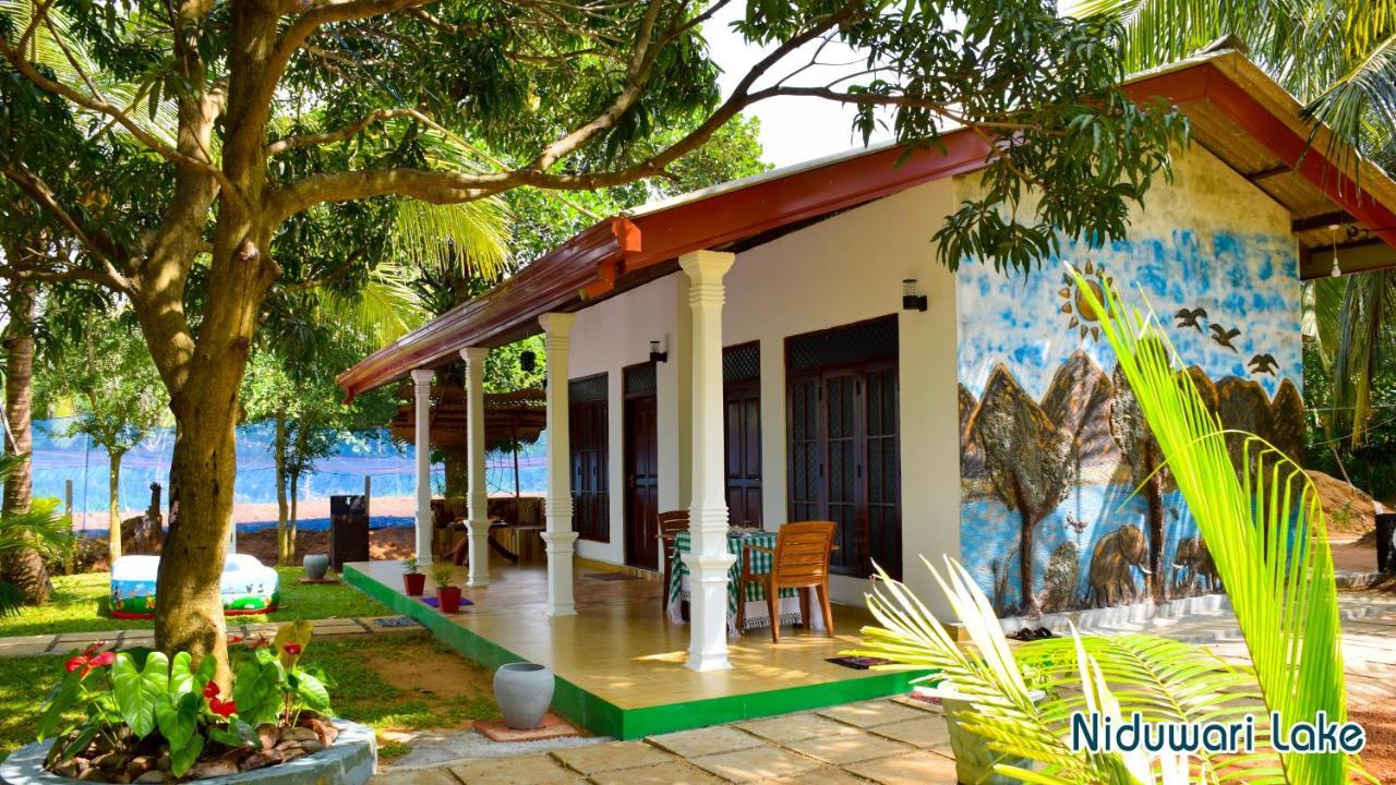 Niduwari Lake Homestay Dambulla Eksteriør bilde